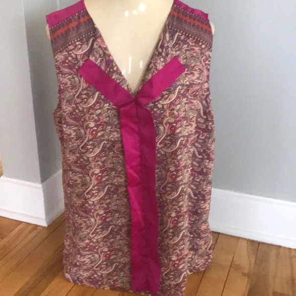 Limited fuschia trim sleeveless top, large - Picture 1 of 5